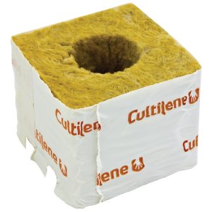 Cutilene 100mm (4inch) Cube - Small Hole (28/35) Box